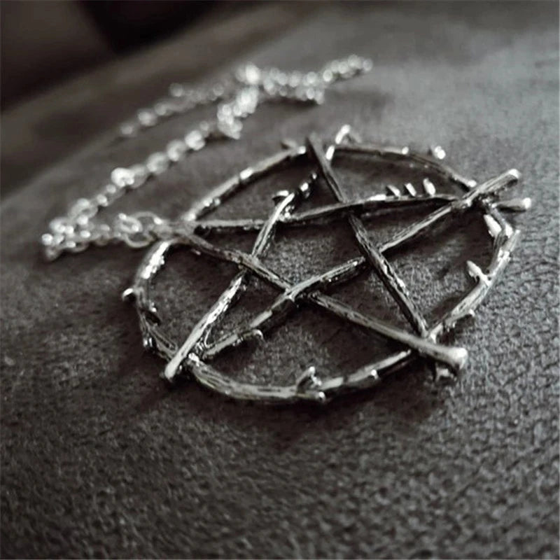 Gothic Pentagram Charm Necklace – Grunge Wicca Statement Jewelry for Women