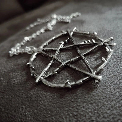 Gothic Pentagram Charm Necklace – Grunge Wicca Statement Jewelry for Women